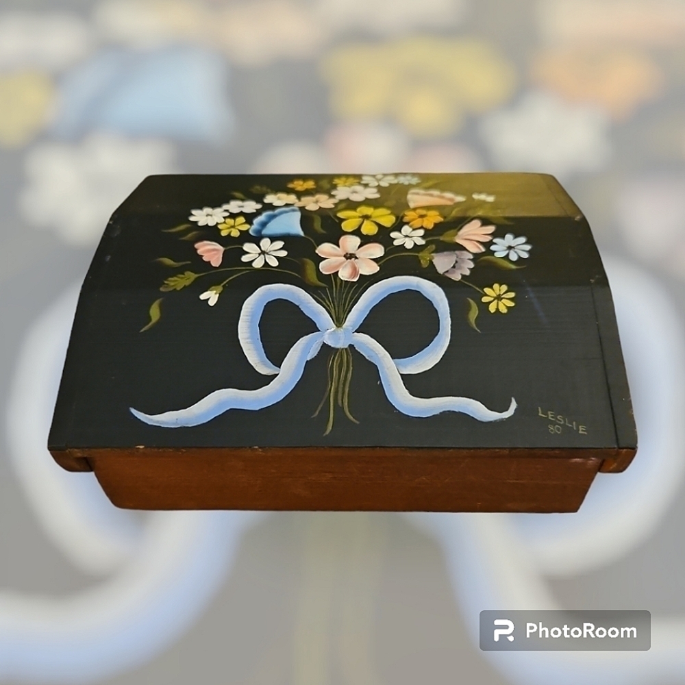 VTG 1980 Signed Floral Bow Handpainted Wood Jewelry Box